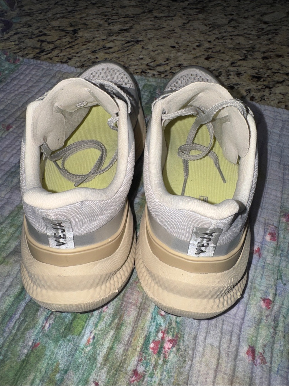 Veja Condor 3 Women’s Athletic Shoes in Silver and Cream - Picture 3 of 9